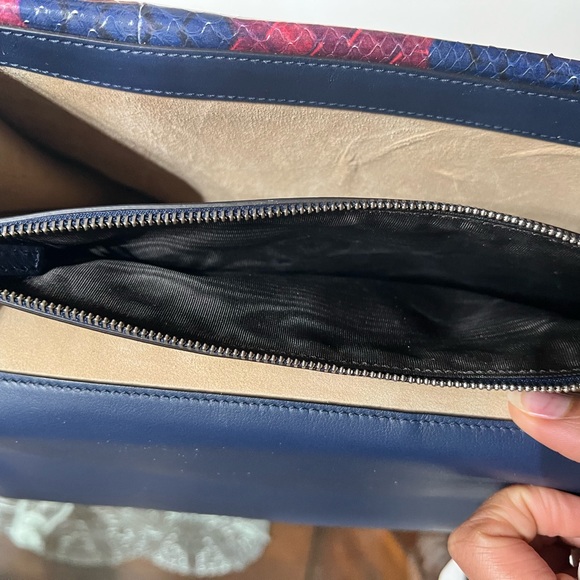 Dionysus Python Medium Shoulder Bag. Gucci - Picture 9 of 13